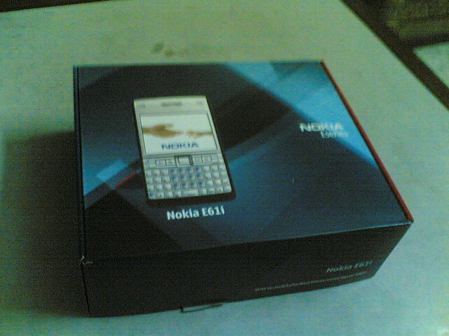 Nokia E61i Unboxing -  Box