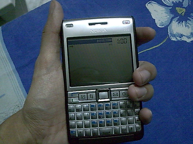 Nokia E61i - In Hand