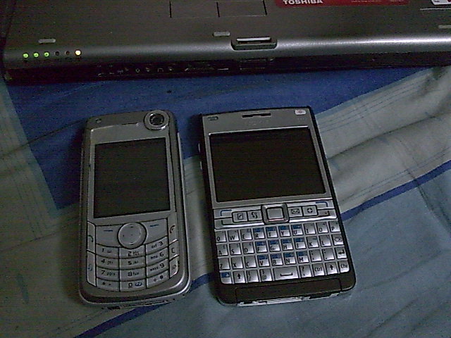 Nokia E61i vs Nokia 6680